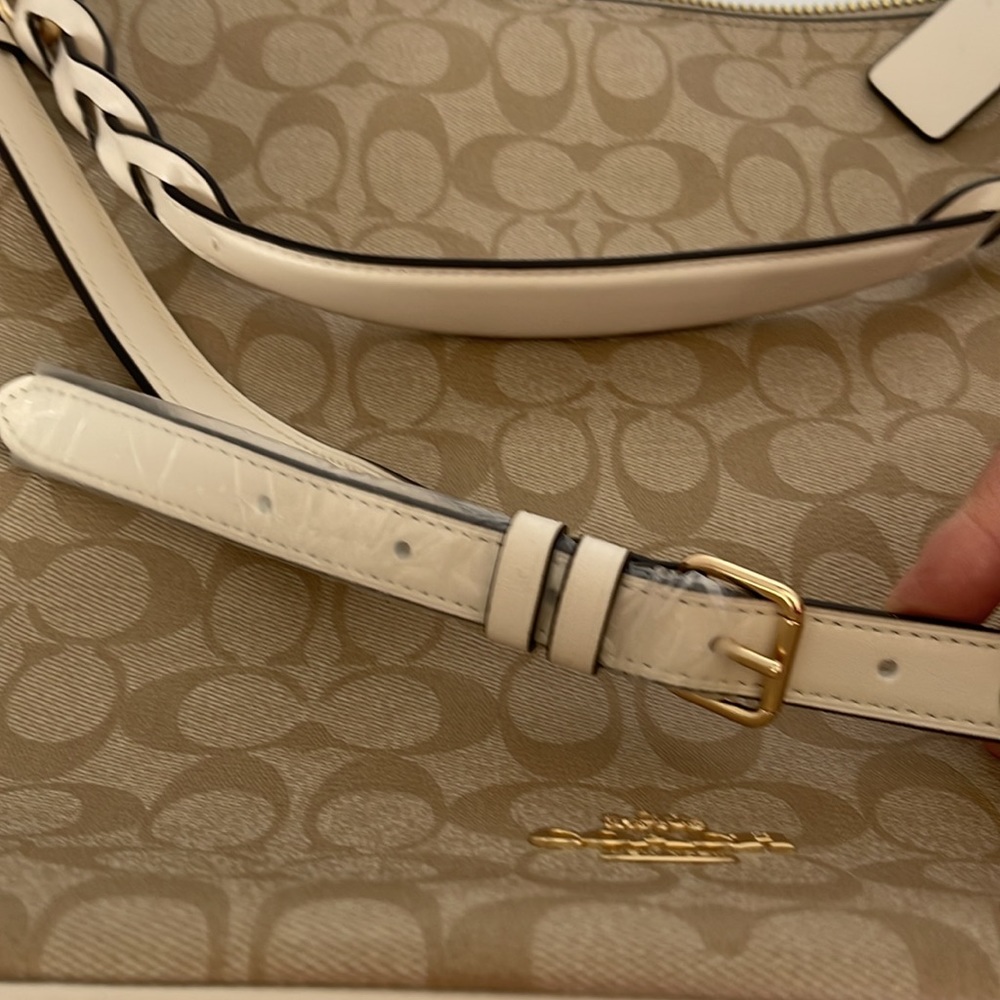 ABBY DUFFLE IN SIGNATURE CANVAS (COACH F31477) - Picture 3 of 3
